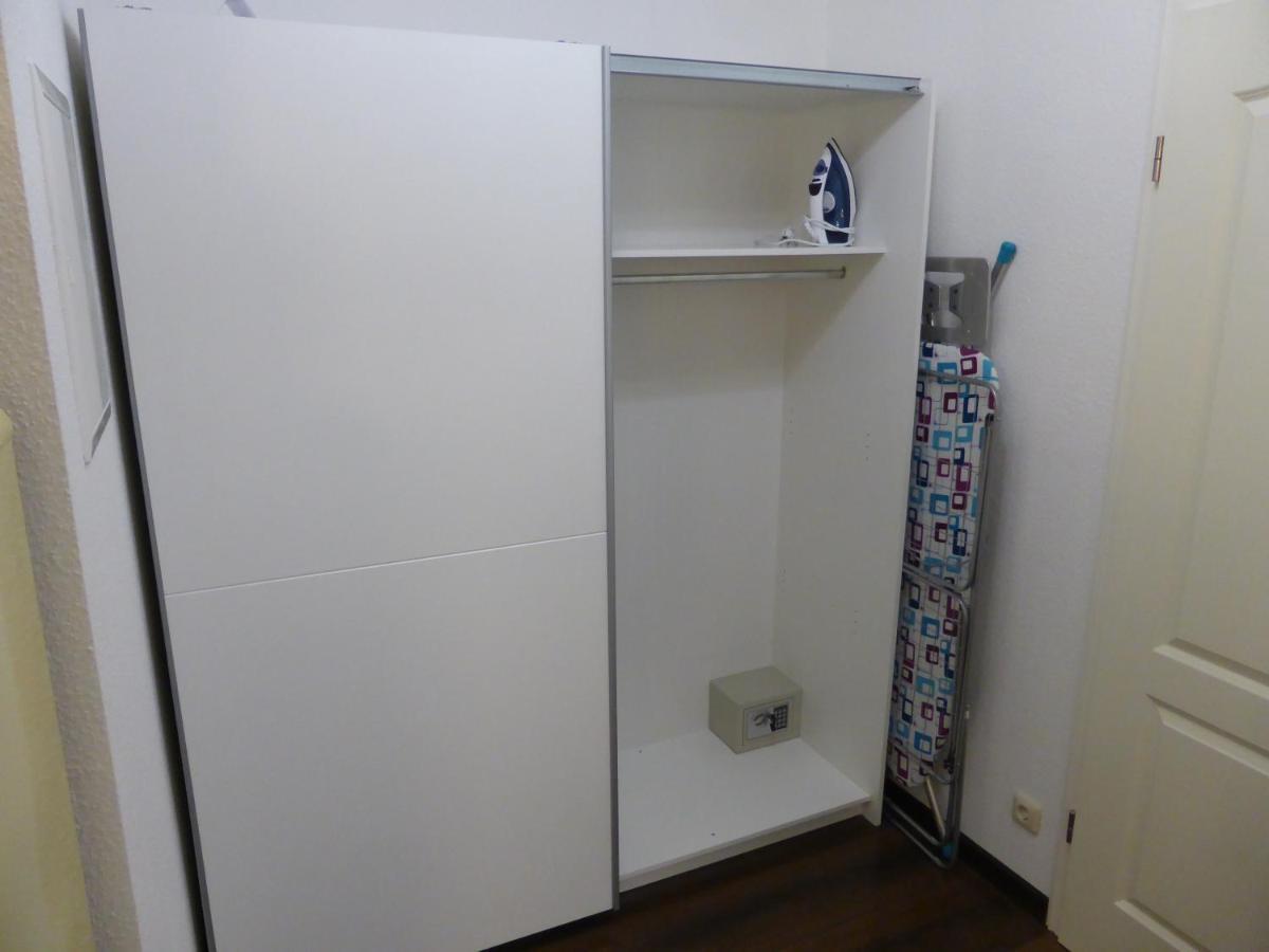 Ferienwohnung Goethe, 2 Schlafzimmer, Naehe Zentrum & Uni, Ruhig, Free Wifi, Kostenloses Parken, Erdgeschoss Jena Ngoại thất bức ảnh