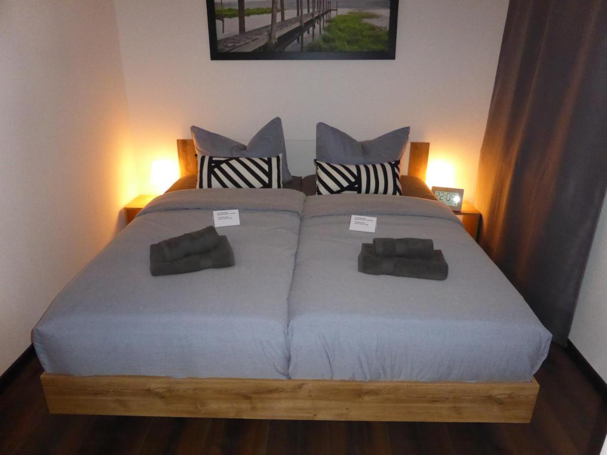 Ferienwohnung Goethe, 2 Schlafzimmer, Naehe Zentrum & Uni, Ruhig, Free Wifi, Kostenloses Parken, Erdgeschoss Jena Ngoại thất bức ảnh