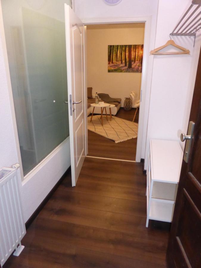 Ferienwohnung Goethe, 2 Schlafzimmer, Naehe Zentrum & Uni, Ruhig, Free Wifi, Kostenloses Parken, Erdgeschoss Jena Ngoại thất bức ảnh