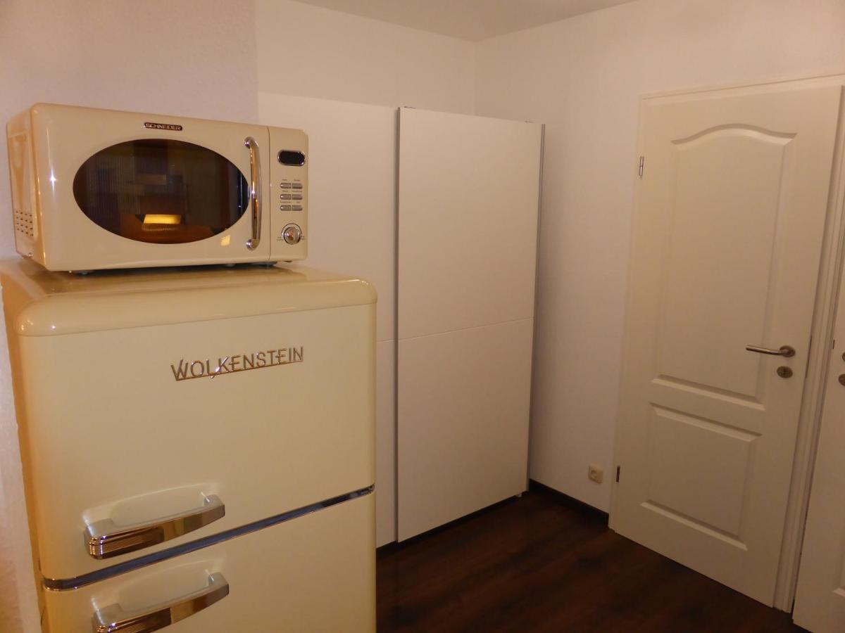 Ferienwohnung Goethe, 2 Schlafzimmer, Naehe Zentrum & Uni, Ruhig, Free Wifi, Kostenloses Parken, Erdgeschoss Jena Ngoại thất bức ảnh
