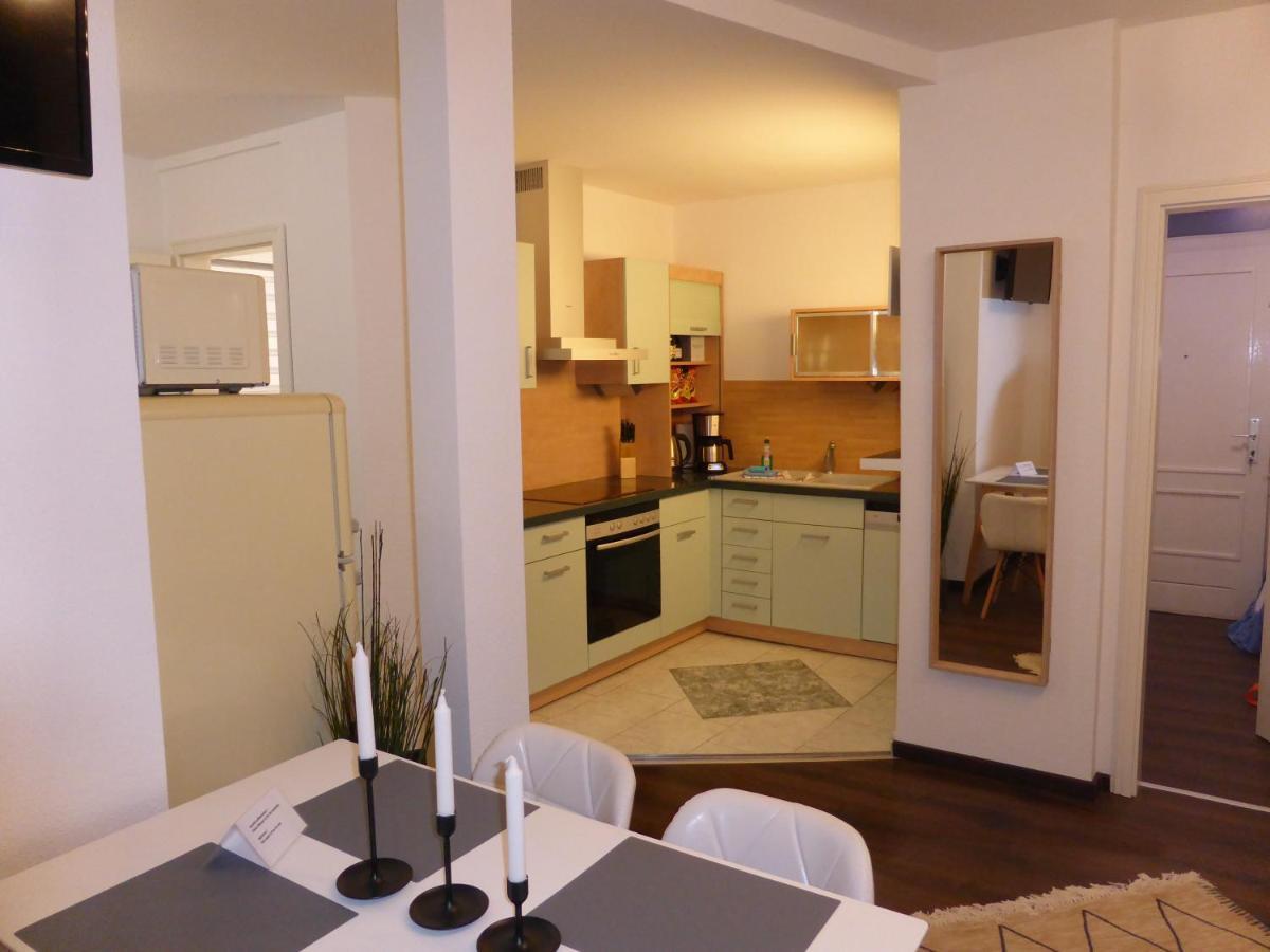 Ferienwohnung Goethe, 2 Schlafzimmer, Naehe Zentrum & Uni, Ruhig, Free Wifi, Kostenloses Parken, Erdgeschoss Jena Ngoại thất bức ảnh