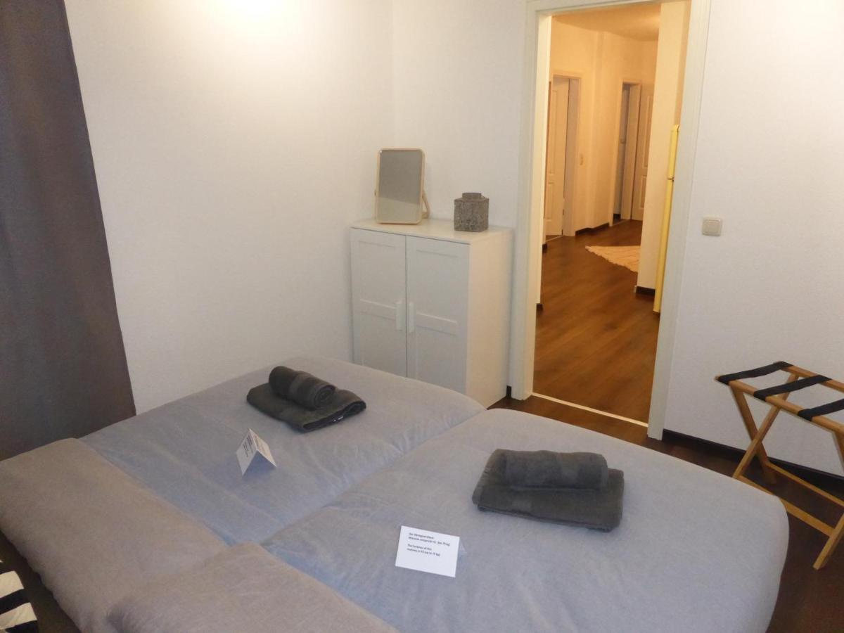 Ferienwohnung Goethe, 2 Schlafzimmer, Naehe Zentrum & Uni, Ruhig, Free Wifi, Kostenloses Parken, Erdgeschoss Jena Ngoại thất bức ảnh
