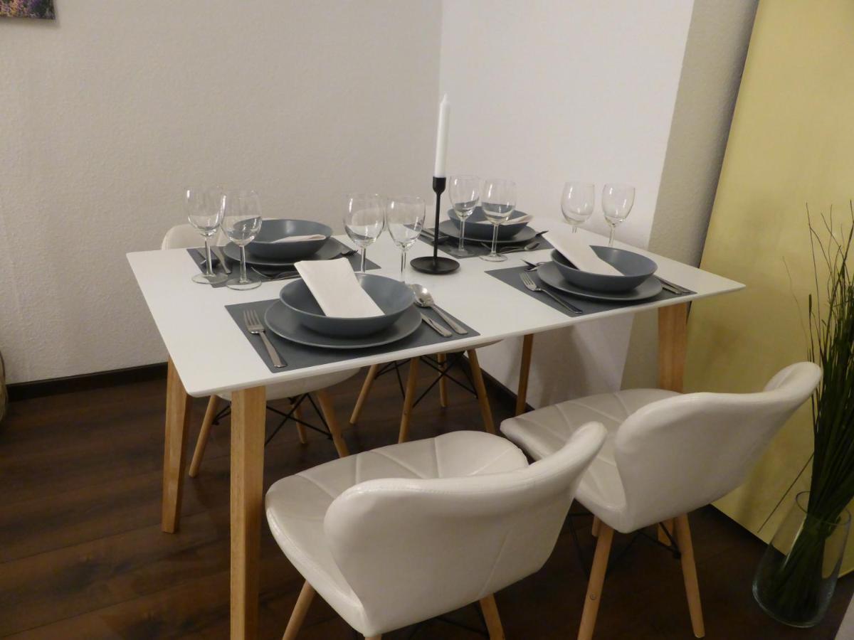 Ferienwohnung Goethe, 2 Schlafzimmer, Naehe Zentrum & Uni, Ruhig, Free Wifi, Kostenloses Parken, Erdgeschoss Jena Ngoại thất bức ảnh